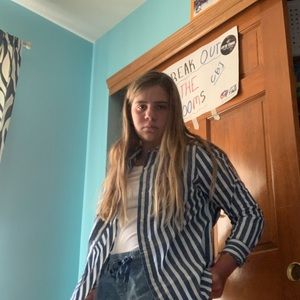 Meet your Posher, Claire